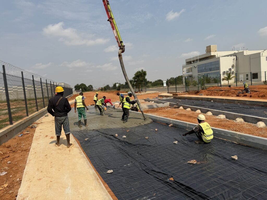 Projetos que Contribuem para o Desenvolvimento de Angola
